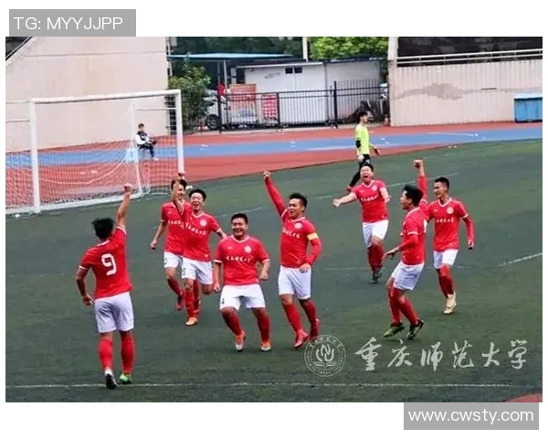 重庆足球队崛起之路：城市联赛中的拼搏与梦想