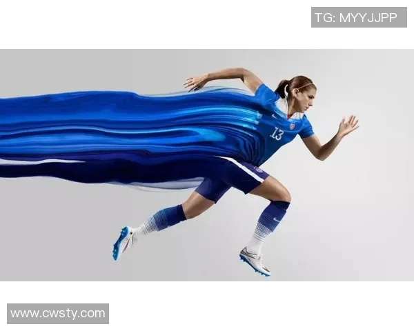 银色头发的足球明星女性展现独特魅力与实力引领新时代运动风潮